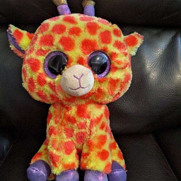 Ty Beanie Boos- DARCI the Giraffe 9" Medium (Justice Exclusive) retired - Picture 1 of 4